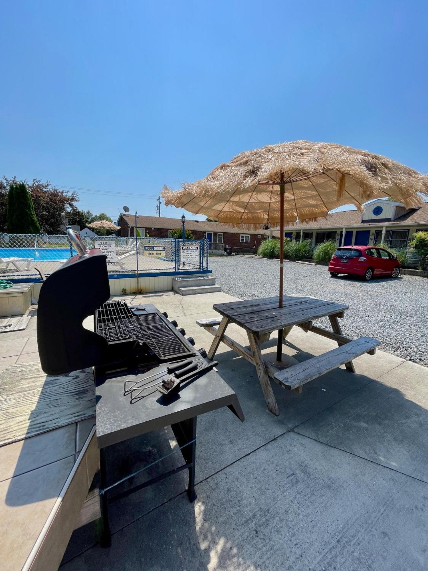 Americas Best Value Inn Chincoteague Bagian luar foto