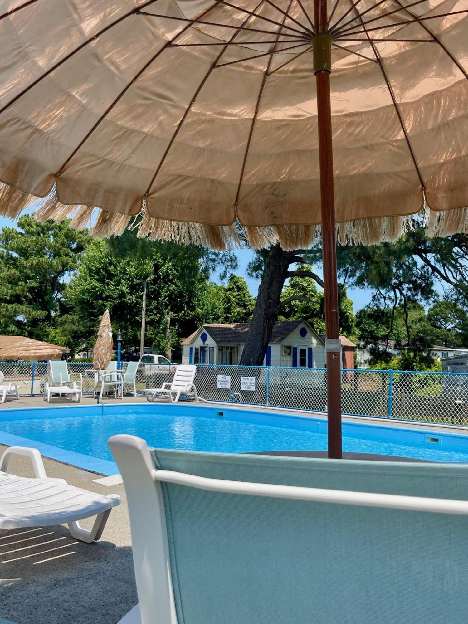 Americas Best Value Inn Chincoteague Bagian luar foto